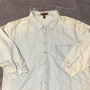 Maxis Men's Light Blue Casual Button Down Shirt